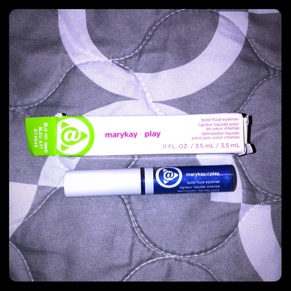 MaryKay Bold Fluid Eyeliner